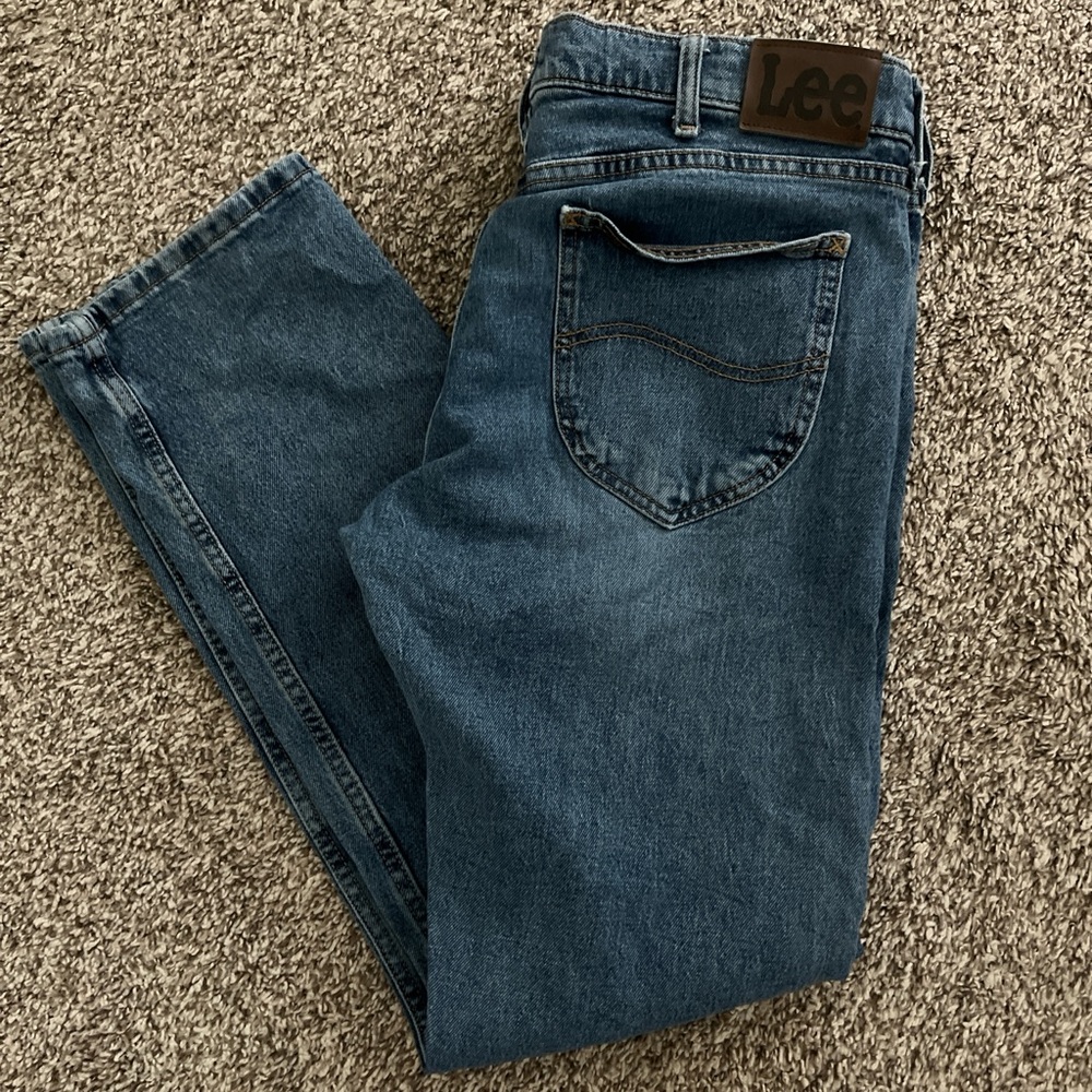 Lee Men's Relaxed Blue Jeans